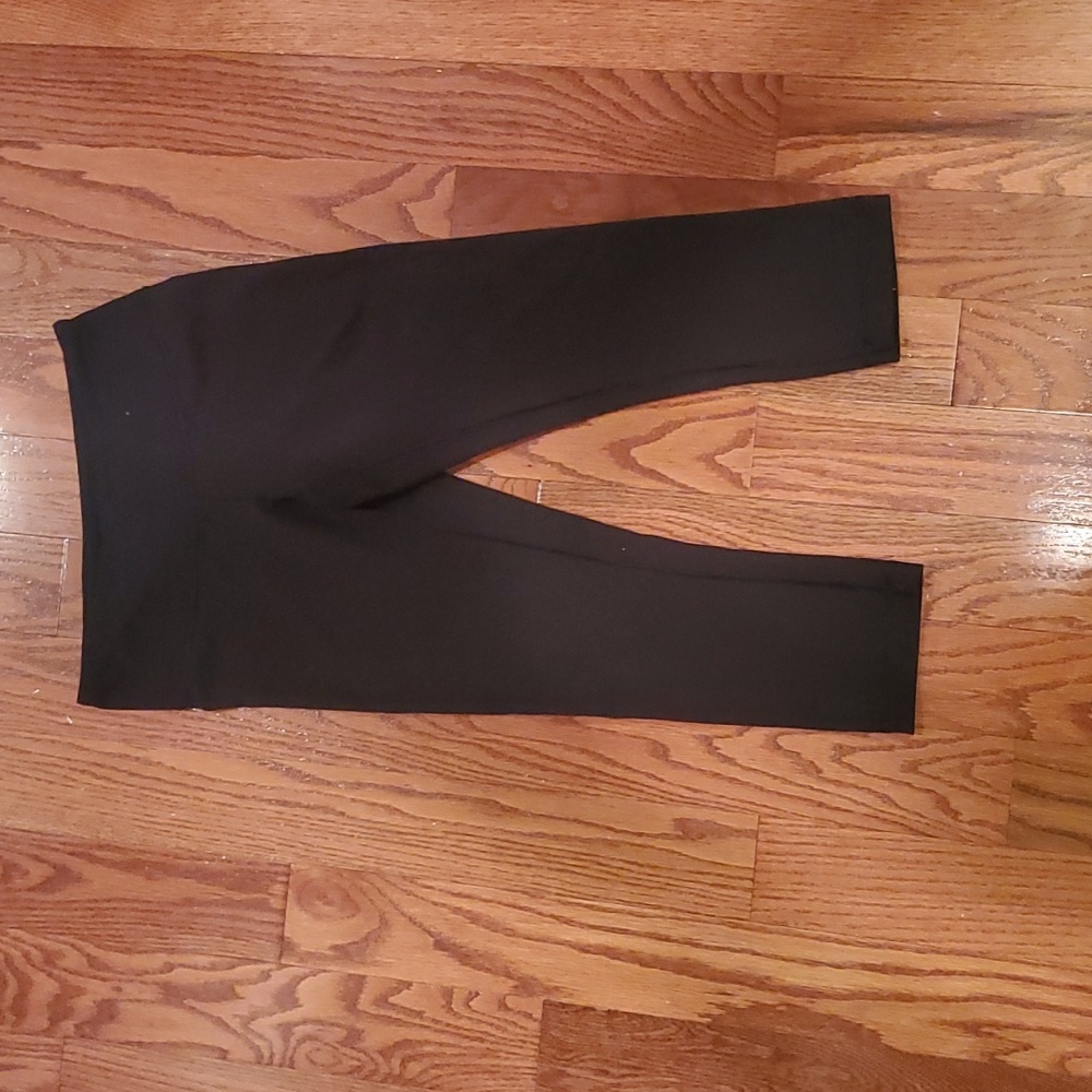 lululemon athletica Black High-Rise Cropped Leggings